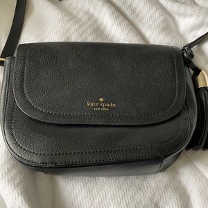 Kate Spade magnetic open black purse
